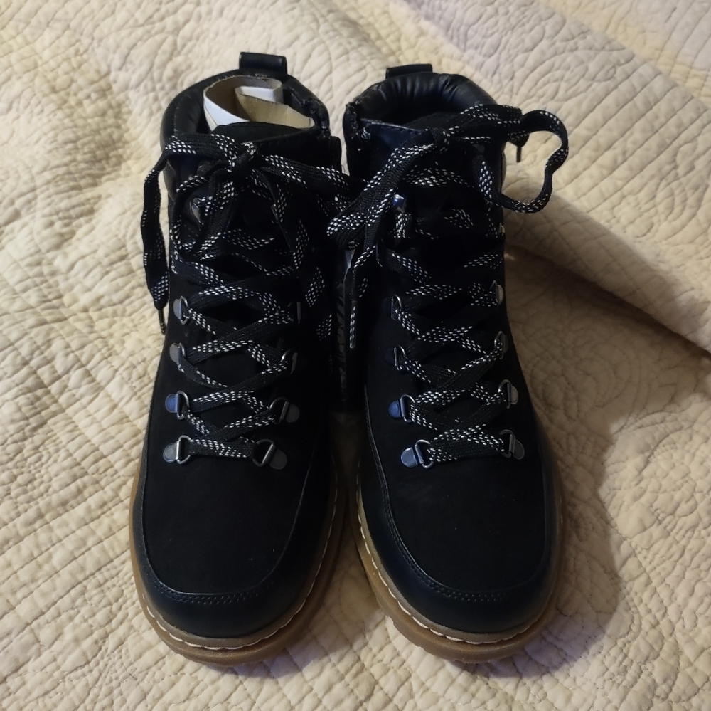 Torrid Black Hiking Boots with Extra Laces Size 7.5